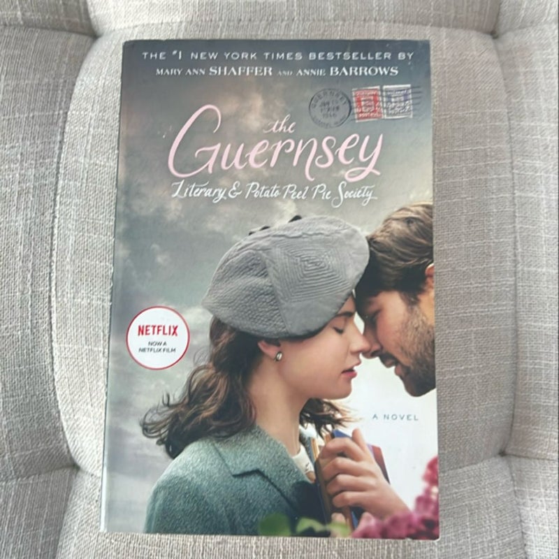 The Guernsey Literary and Potato Peel Pie Society (Movie Tie-In Edition)