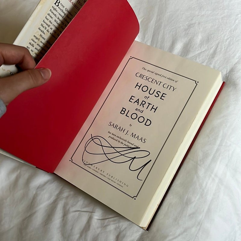 House of Earth and Blood by Sarah J Maas signed first edition