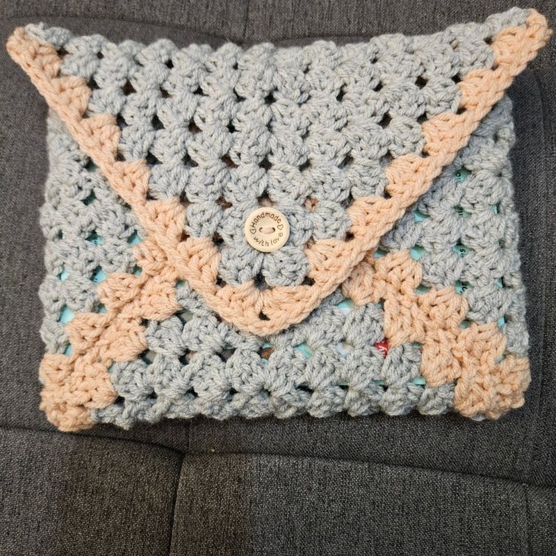 Heart crochet book sleeve