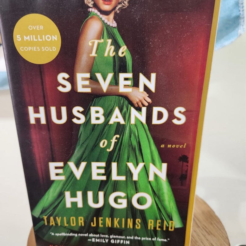 The Seven Husbands of Evelyn Hugo