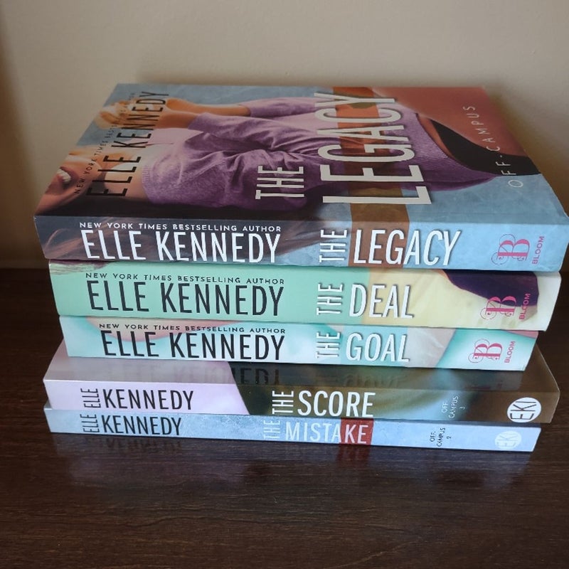 Off-Campus series Elle Kennedy 