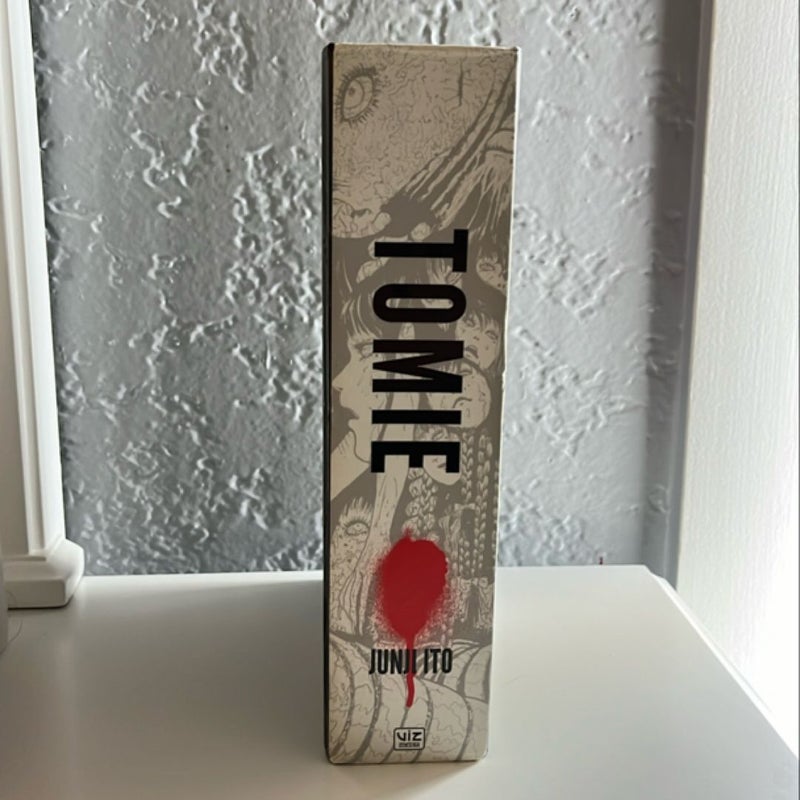 Tomie: Complete Deluxe Edition