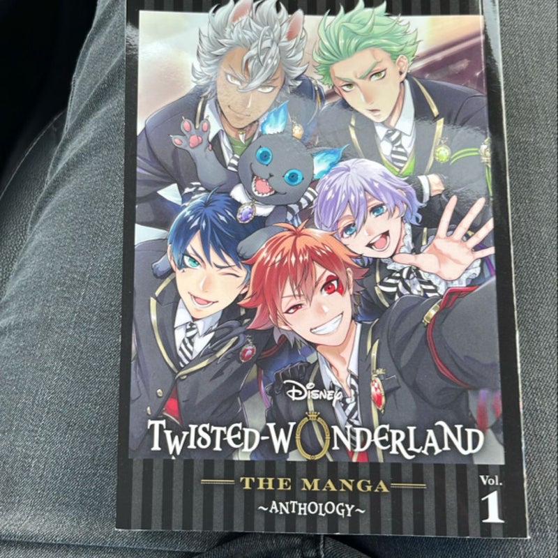 Disney Twisted-Wonderland: the Manga - Anthology, Vol. 1