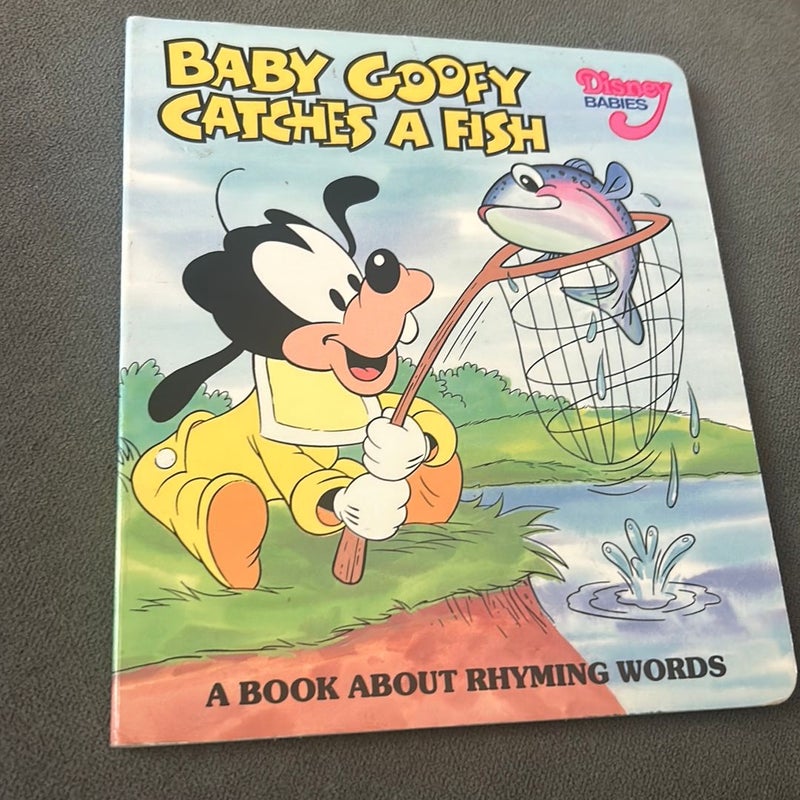 Disney Babies-Baby Goofy Catches a Fish