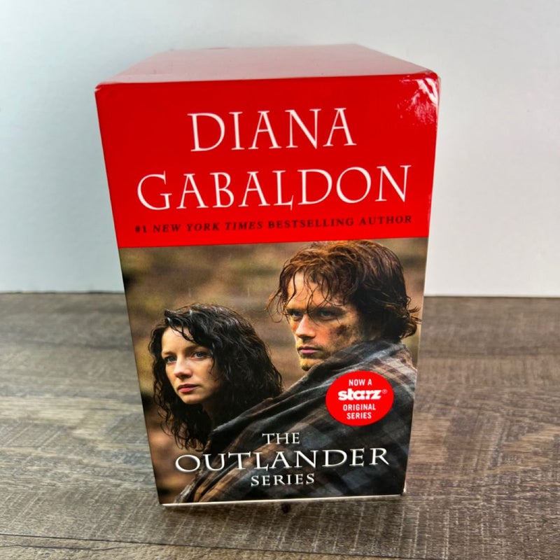 Outlander 4-Copy Boxed Set