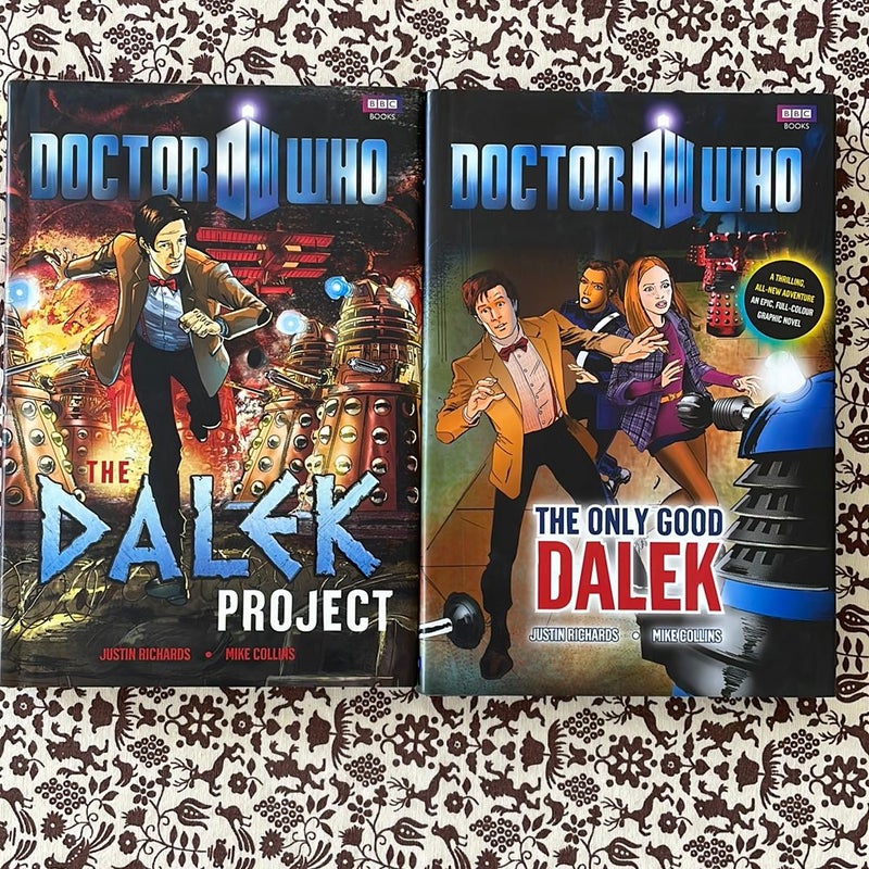 2 Doctor Who Graphic Novels