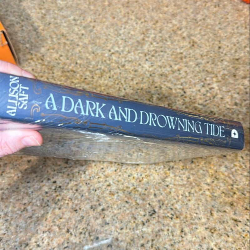 A Dark and Drowning Tide Special Edition