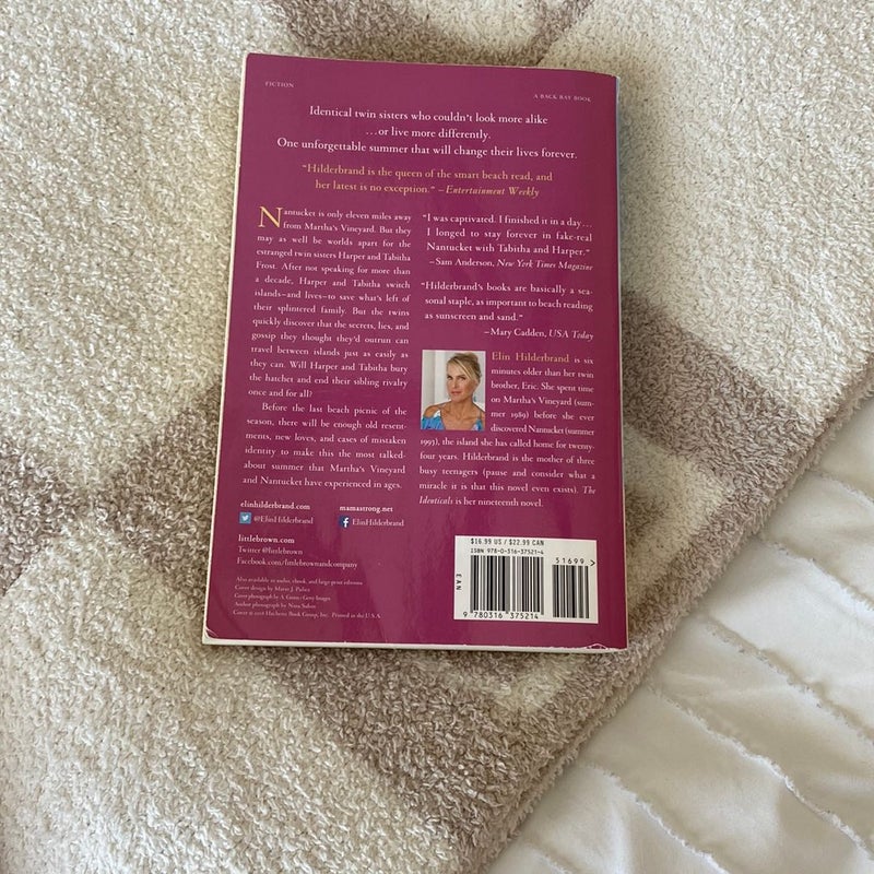 The Identicals by Elin Hilderbrand, Paperback Pangobooks