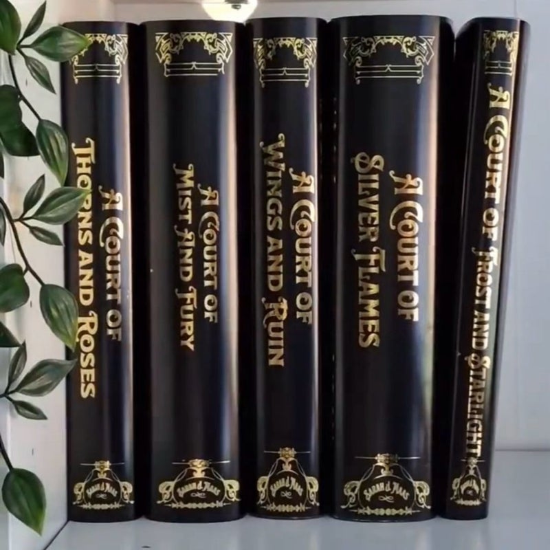 A court of thorns and roses hardcover dust jackets