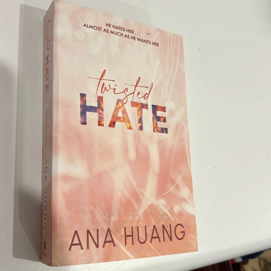 Twisted Hate by Ana Huang, Paperback, 9780349434339