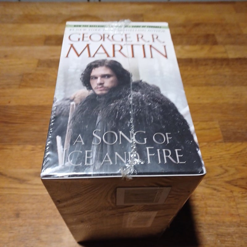 George R. R. Martin's a Game of Thrones 5-Book Boxed Set (Song of Ice and Fire Series)