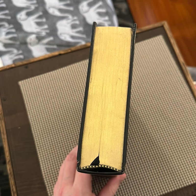 The Ultimate Hitchhiker's Guide by Douglas Adams, Hardcover Pangobooks