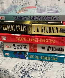 Lot 5 Robert Crais books