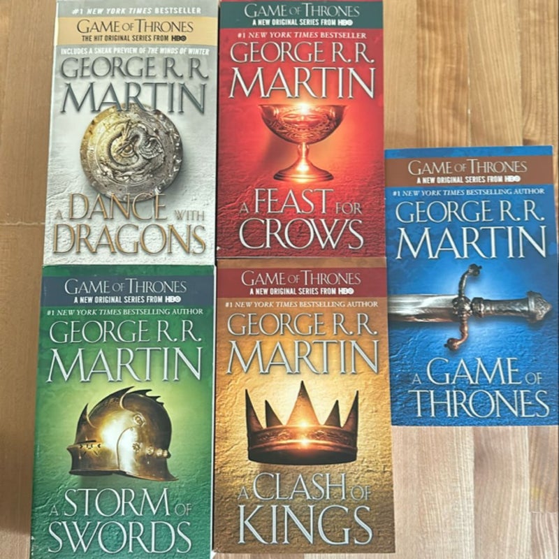 George R. R. Martin's a Game of Thrones 5-Book Boxed Set (Song of Ice and Fire Series)