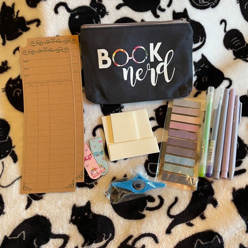Take Note With These Book Annotation Kits