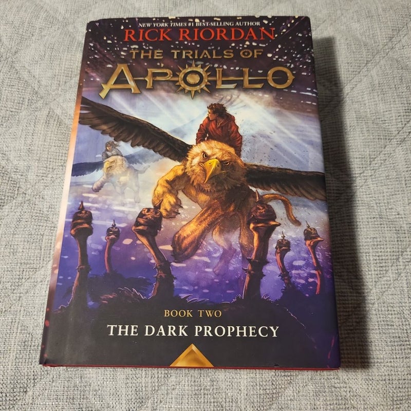 Trials of Apollo, the Book Two the Dark Prophecy (Trials of Apollo, the Book Two)