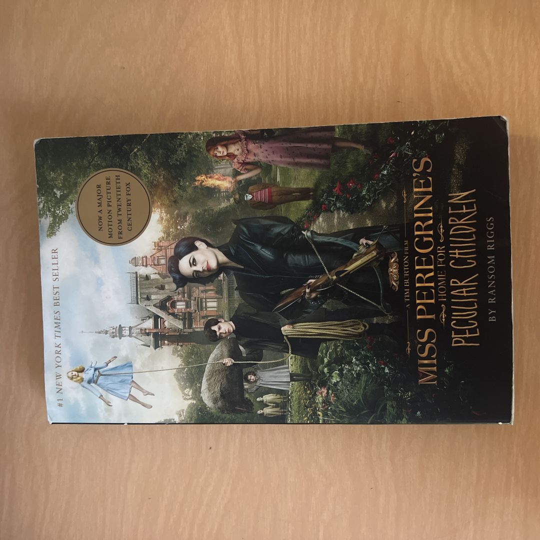 Miss Peregrine's Home for Peculiar Children (Movie Tie-In Edition)