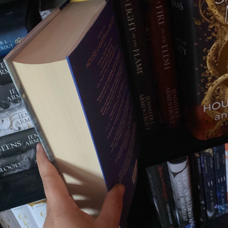 Crescent city trilogy 