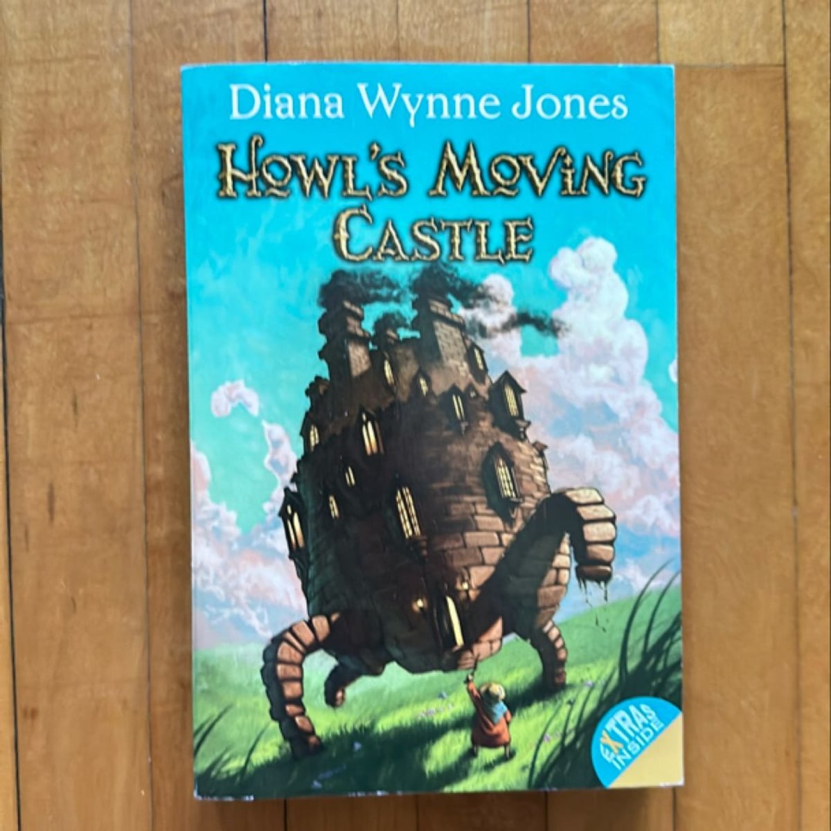 Howl's Moving Castle by Diana Wynne Jones, Paperback | Pangobooks