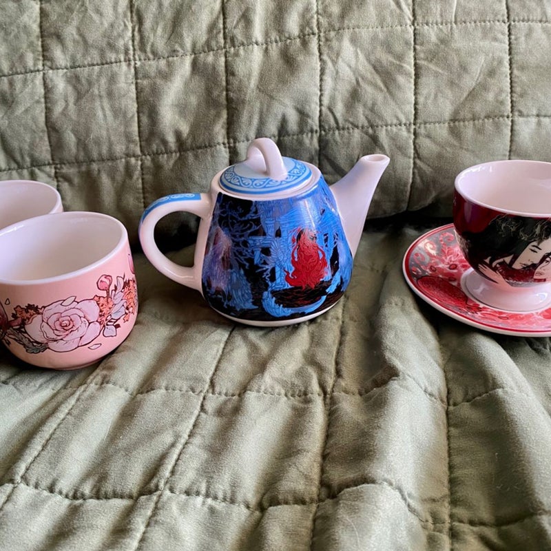 Illumicrate offers teapot and mugs