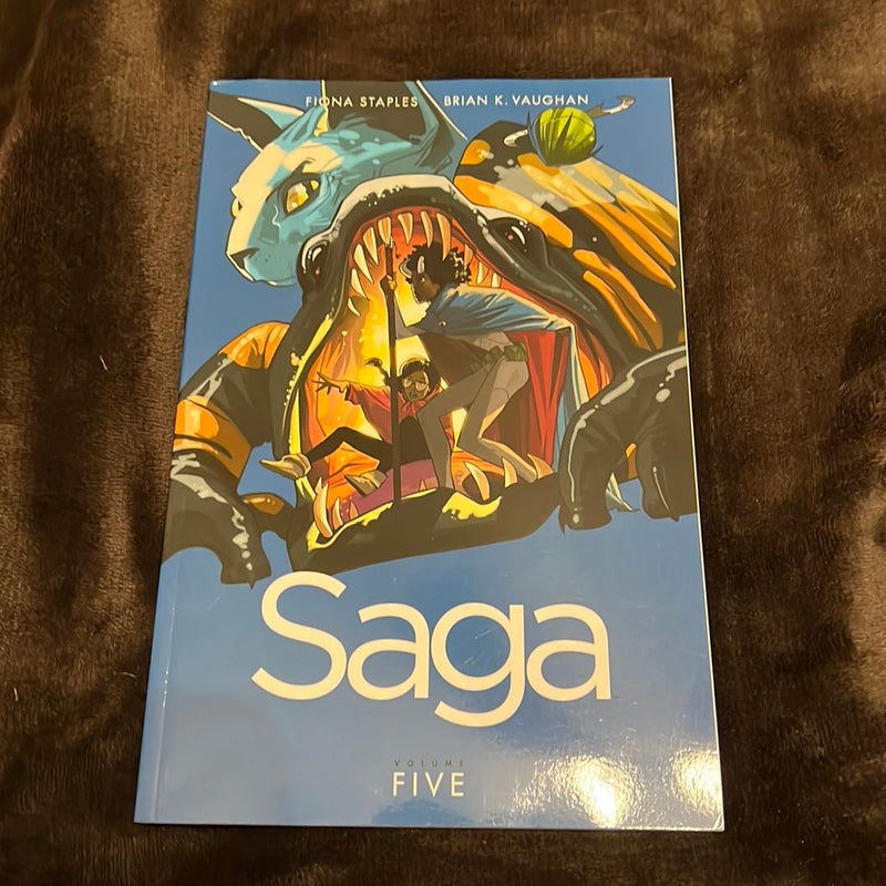 Saga Volume 5 (damaged)