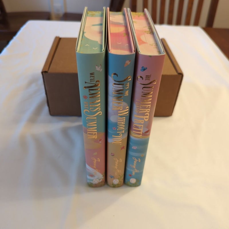 **FAIRYLOOT SIGNED EXCLUSIVE** The Summer I Turned Pretty Trilogy 