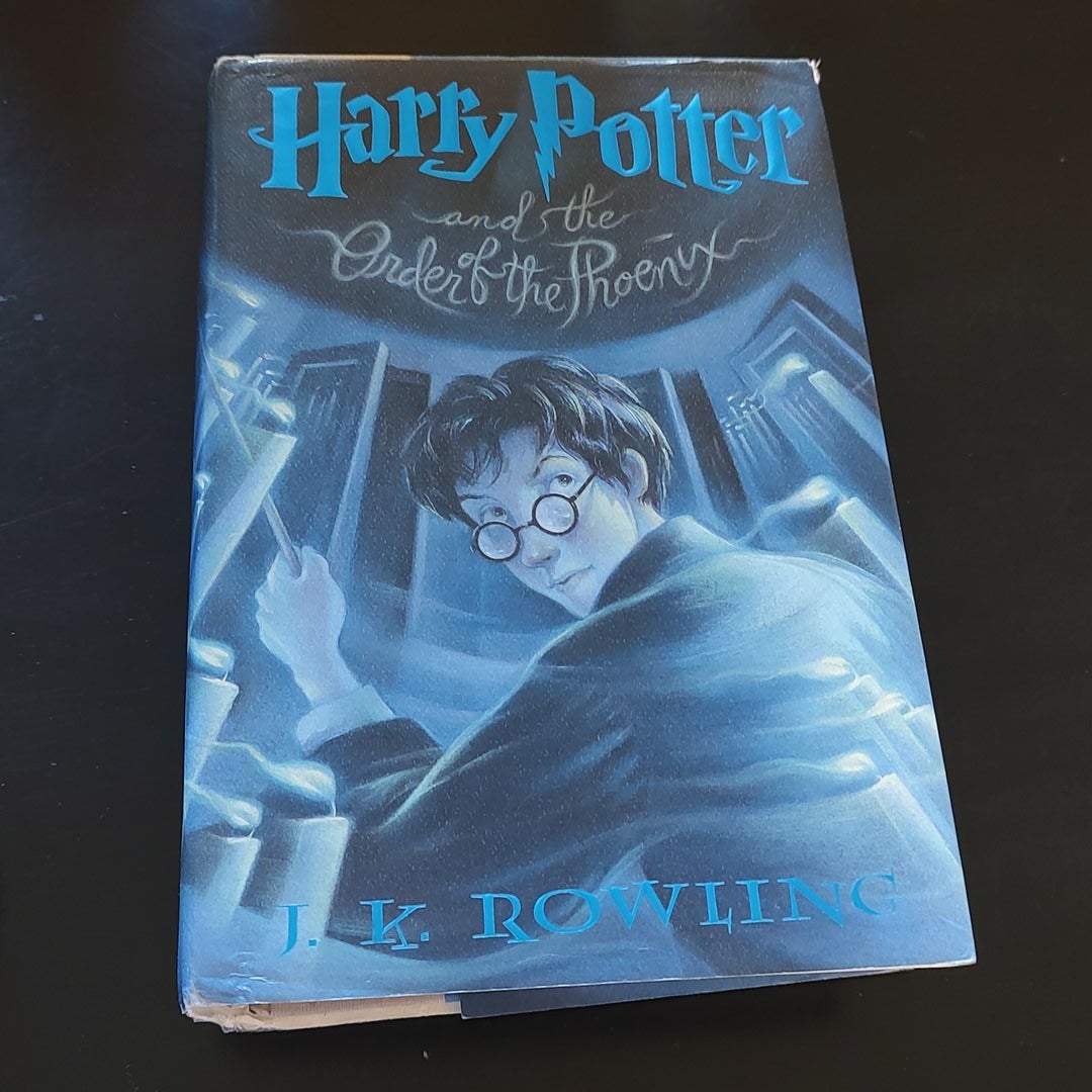 Harry Potter and the Order of the Phoenix (Harry Potter, Book 5)