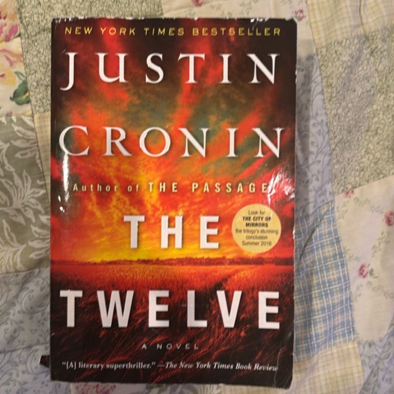 The Twelve (Book Two of the Passage Trilogy)