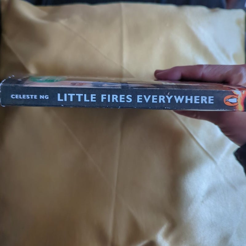 Little Fires Everywhere (Movie Tie-In)