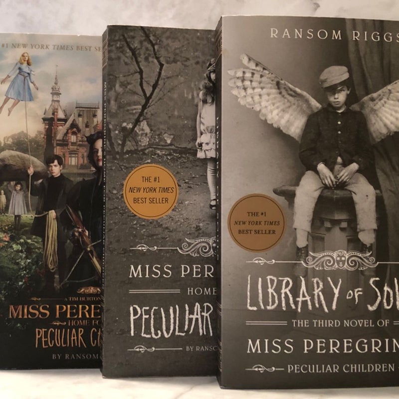 ✨ Miss Peregrine's Home for Peculiar Children Novel by Ransom Riggs Bundle ✨