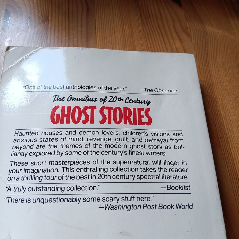An Omnibus of Twentieth Century Ghost Stories