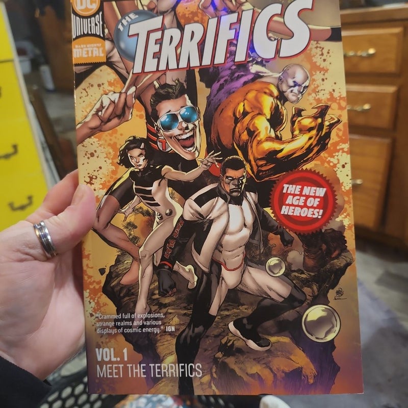 The Terrifics Vol. 1: Meet the Terrifics (New Age of Heroes)