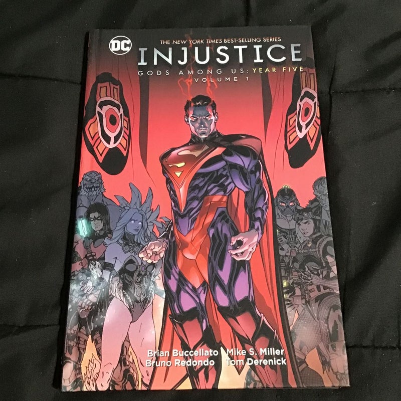 Injustice Gods among Us Year 5 Vol 1