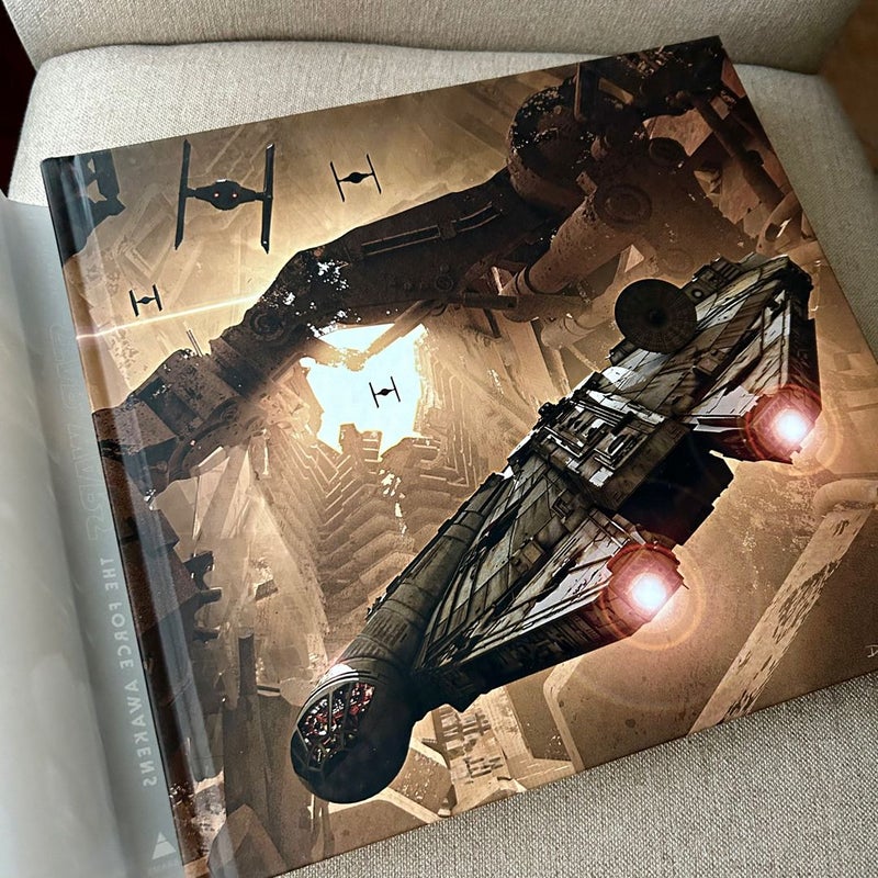 The Art of Star Wars: the Force Awakens (1st Print Edition)