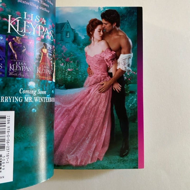 The Ravenels Bundle: Cold-Hearted Rake; Marrying Winterbourne; Devil in Spring; Hello Stranger; Chasing Cassandra; Devil’s Daughter; Devil in Disguise