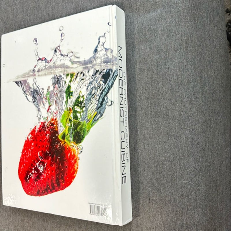 The Photography of Modernist Cuisine