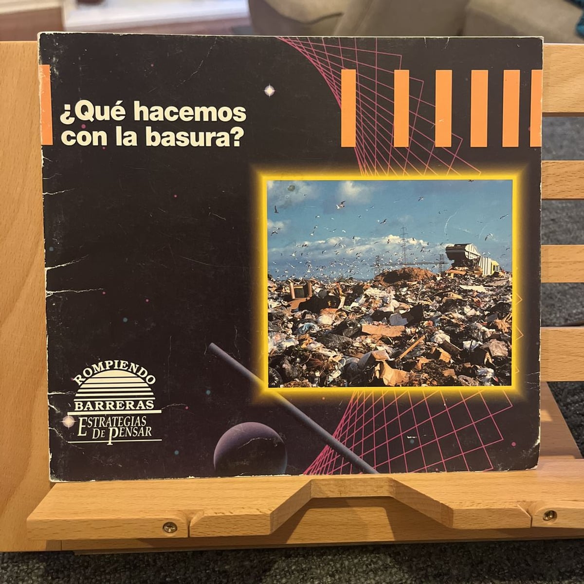¿Qué Pasa con la Basura? by Sterling