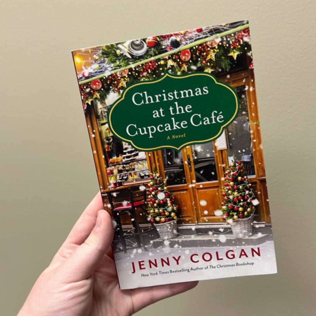 Christmas at the Cupcake Cafe