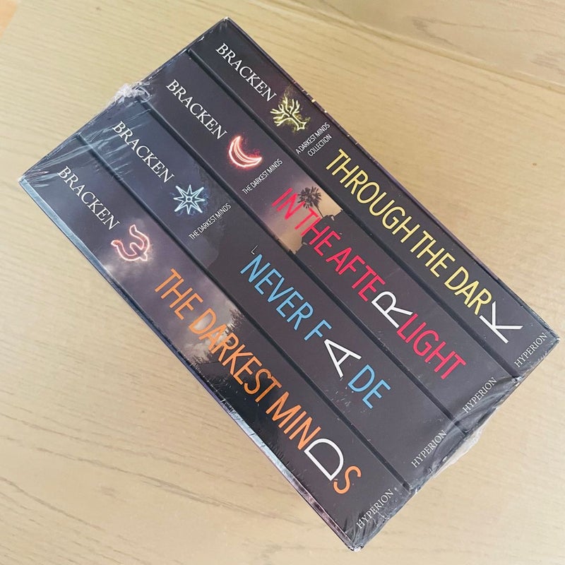 The Darkest Minds Series Boxed Set [4-Book Paperback Boxed Set] (the Darkest Minds)