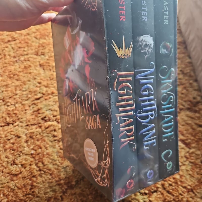 The Lightlark Saga: the Ultimate Box Set (Lightlark Saga Books 1-3)