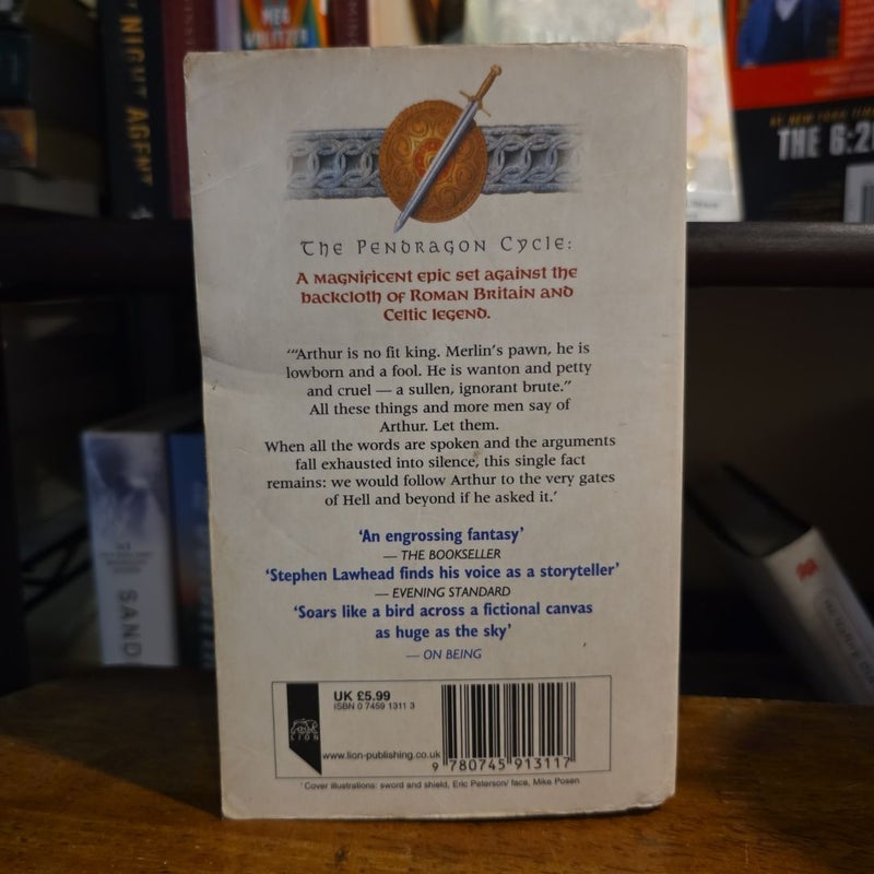 FIRST UK EDITION 1989 - Arthur, Book Three of the Pendragon Cycle BY STEPHEN LAWHEAD (VINTAGE)