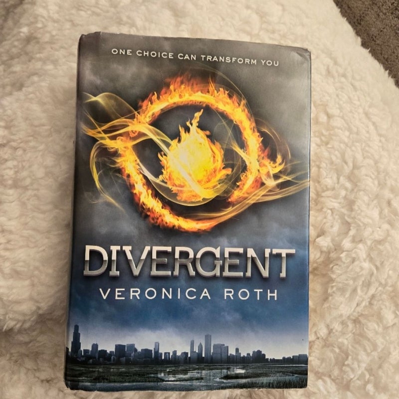 Divergent library binding Hardcover