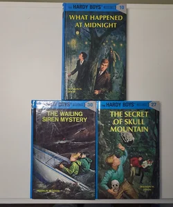 Hardy Boys bundle - 10: What Happened at Midnight, 27: The Secret of Skull Mountain, 30: The Wailing Siren Mystery