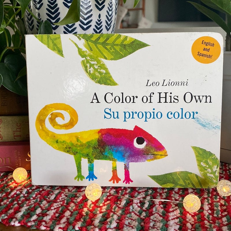 Su Propio Color (a Color of His Own, Spanish-English Bilingual Edition)