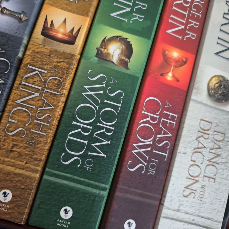 George R. R. Martin's a Game of Thrones 5-Book Boxed Set (Song of Ice and Fire Series)