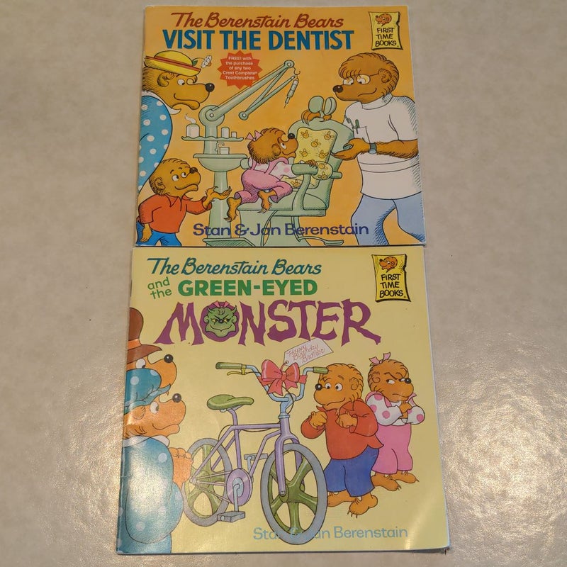 The Berenstain Bears Visit the Dentist – Paperback By Berenstain, Stan –  GOOD