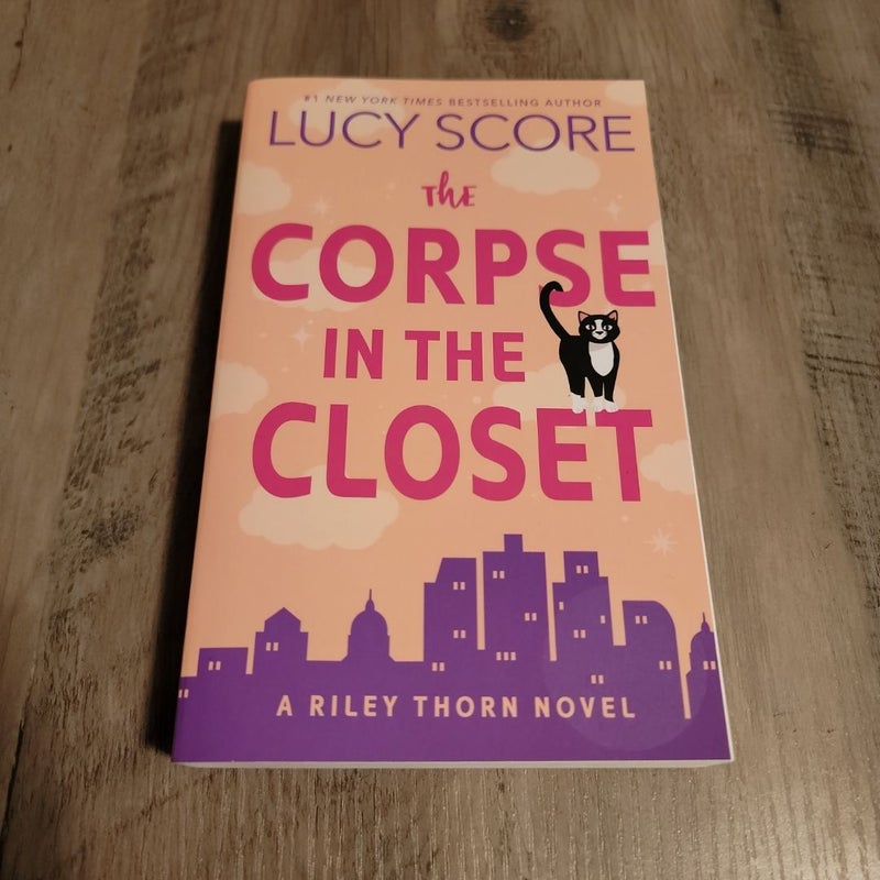 Riley Thorn and the Corpse in the Closet