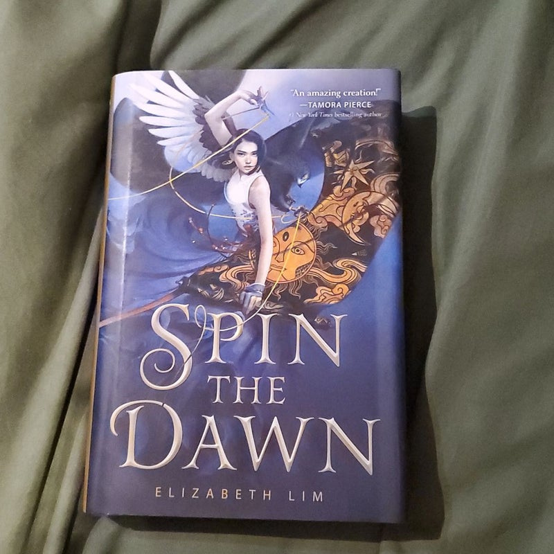 Owlcrate Spin The Dawn SIGNED by Elizabeth Lim, Hardcover | Pangobooks