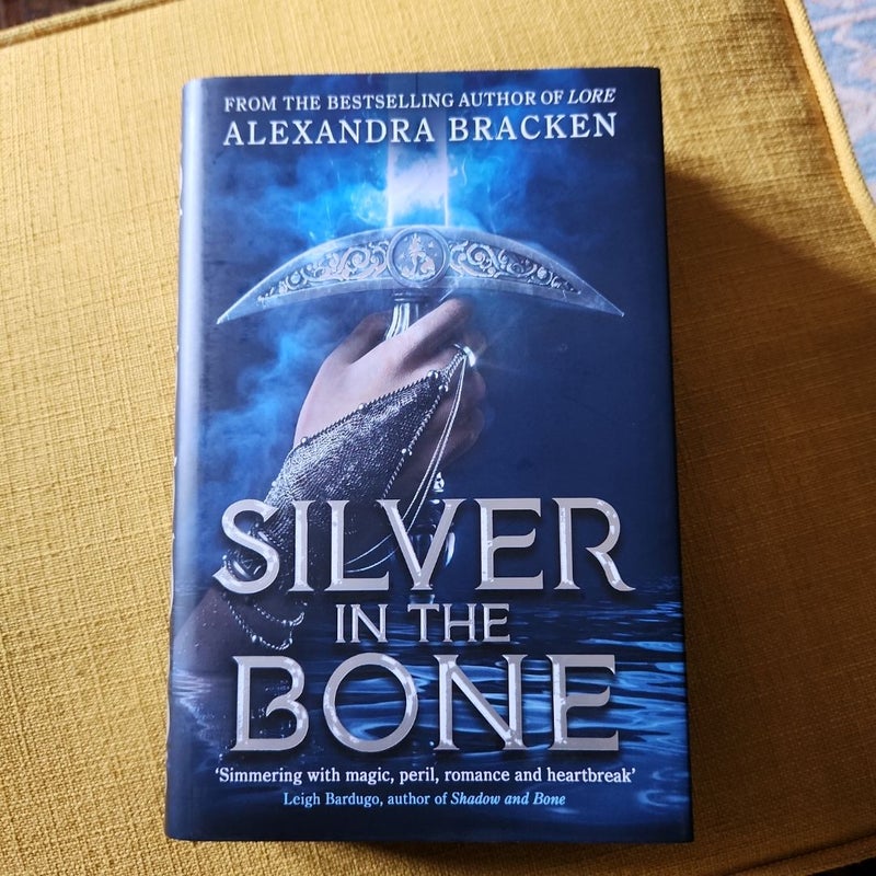 Silver in the Bone, Fairyloot