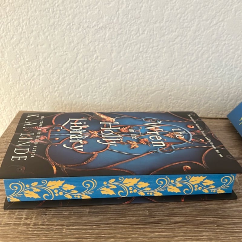 The Wren in the Holly Library (Deluxe Limited Edition)